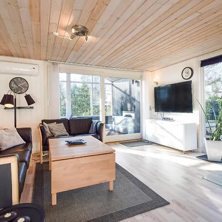 Сasa de vacaciones Awesome Home In Odder With Wifi