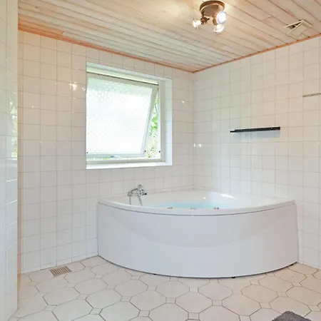 Сasa de vacaciones Awesome Home In Odder With Wifi *